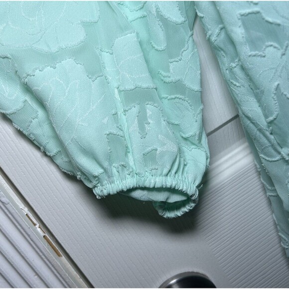 Lane Bryant Plus Size Floral Embossed Peplum Top Blouse Size 14/16 Sea Green - Picture 3 of 8